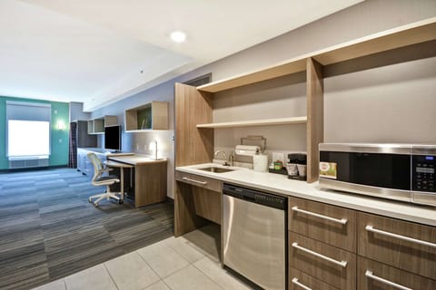 Fridge, microwave, dishwasher, coffee/tea maker