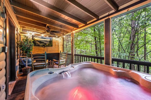 Indoor spa tub