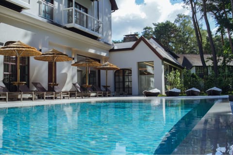 Indoor pool, outdoor pool, sun loungers