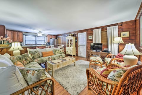 Seaside Park Vacation Rental | 2BR | 1BA | 1,000 Sq Ft | Stairs Required