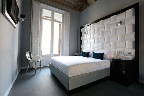 Double Room, Balcony | Premium bedding, in-room safe, desk, soundproofing