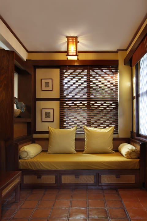 Premium Bungalow (Lotus 1) | Living area | LED TV