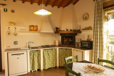 Apartment, 2 Bathrooms | Private kitchen | Highchair