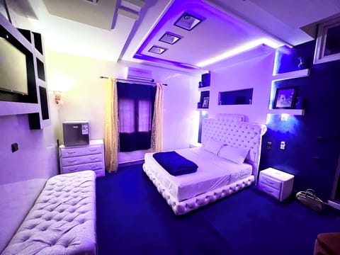 Classic Double Room, 1 Bedroom, Garden View (Rim) | Select Comfort beds, free minibar, desk, laptop workspace