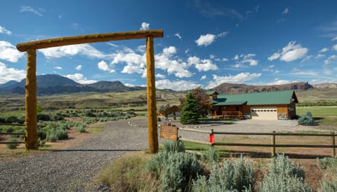 Welcome to the Wapiti Bear Den!  Guest House to the left of main house in photo.