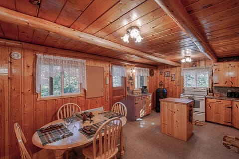 Dining & Kitchen at Grandma's Cabin