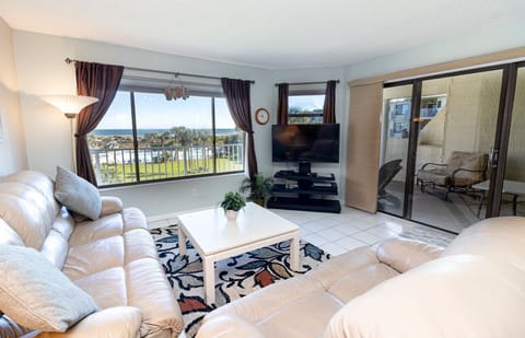 Living Room - View to Balcony