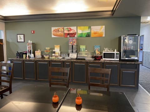 Free daily continental breakfast