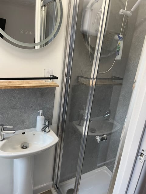 Superior Double Room, Ensuite (2nd Floor) | Bathroom