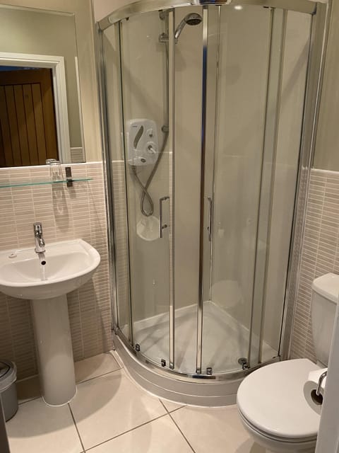 Double Room, Ensuite | Bathroom