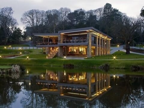 Luxury Double or Twin Room, Ensuite (Courtyard Bedroom) | Restaurant