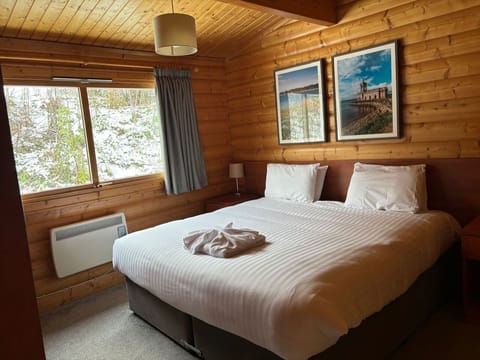 Classic Chalet | Individually decorated, individually furnished, desk, laptop workspace