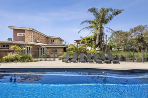 amazing 12m private heated pool - note gas option heating an extra fee