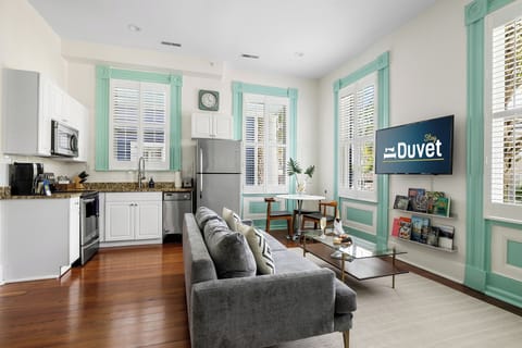 Authentic Charleston | Mint-to-Be