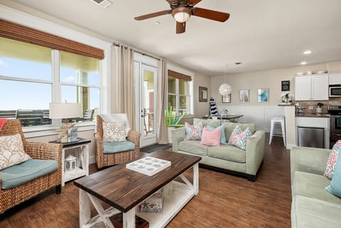 Direct ocean views from living, dining, & kitchen