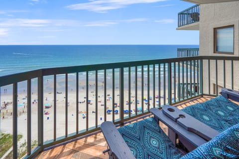 Condo, 4 Bedrooms | Property grounds