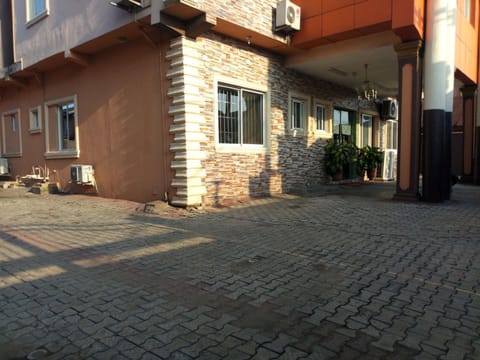 Free self parking