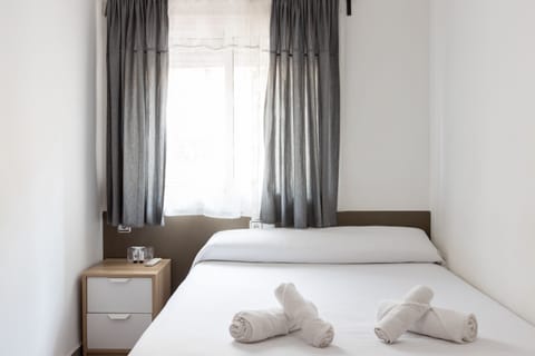 Basic Double Room, Private Bathroom | Desk, free WiFi, bed sheets