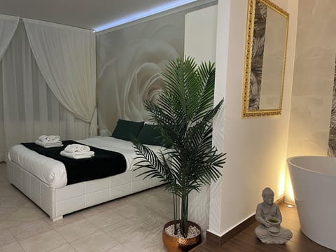 Comfort Double Room | Down comforters, blackout drapes, free WiFi, bed sheets