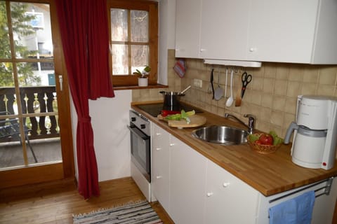 Fridge, microwave, stovetop, electric kettle