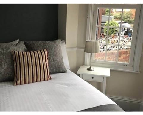 Superior Single Room, Ensuite ((Small double bed)) | WiFi