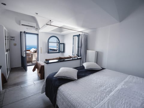 Honeymoon Suite, Private Pool, Sea View (Master) | Premium bedding, in-room safe, individually decorated, soundproofing