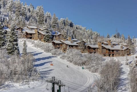 La-Maconnerie-Exterior-Winter-2