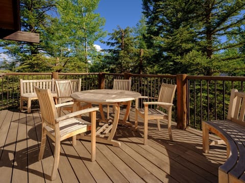 Outdoor Dining Area - Second Level