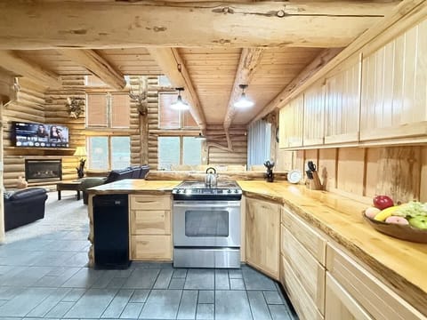 The kitchen has everything you need to make home cooked meals