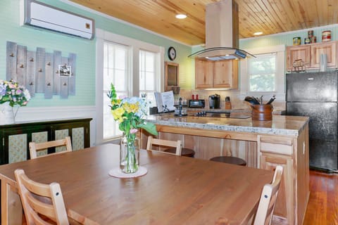 Ample natural light throughout