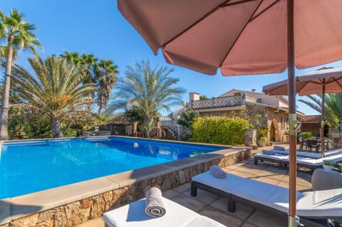 Beautiful villa with pool