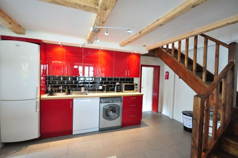 Fully equipped kitchen.