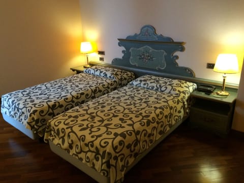 Premium bedding, in-room safe, desk, soundproofing