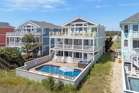 JR15: Heaven By The Sea | Back Exterior