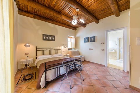 Triple Room | Hypo-allergenic bedding, down comforters, in-room safe