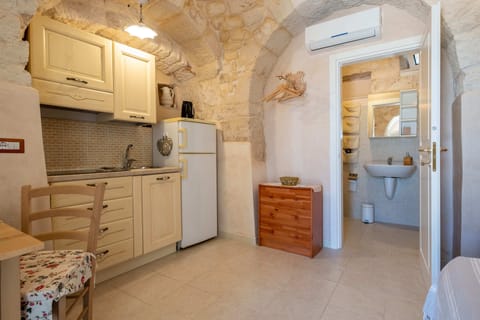 Romantic Studio (Il Trullo) | Private kitchenette | Microwave, stovetop, coffee/tea maker, electric kettle