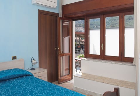 Double Room, Terrace | Premium bedding, minibar, desk, iron/ironing board