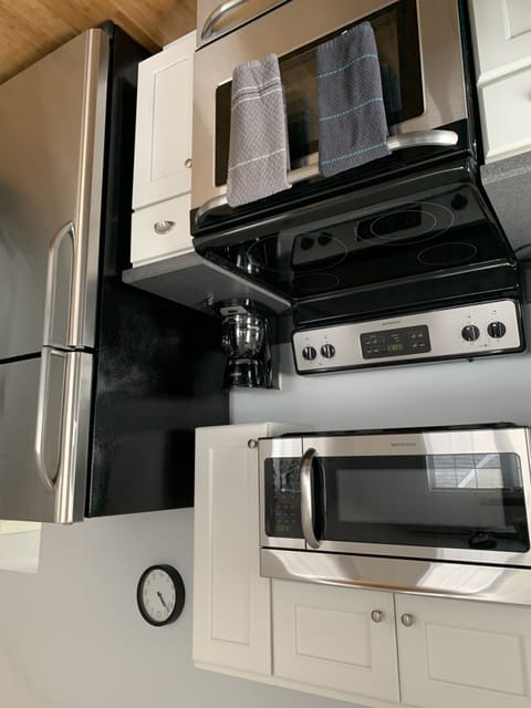 Fully Appliances in Kitchen.