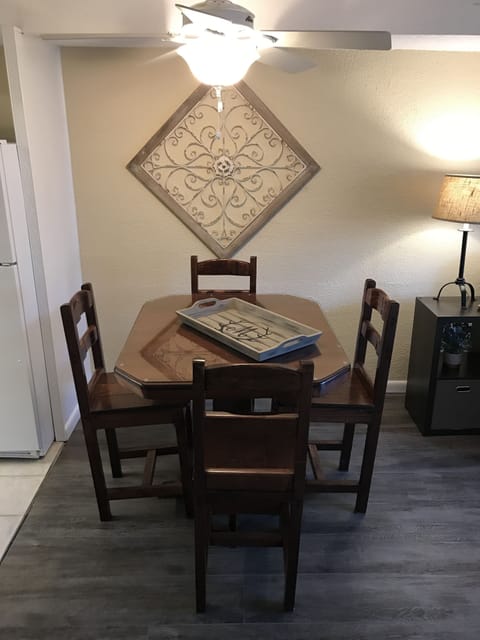 Dining area with ceiling fan/lighting