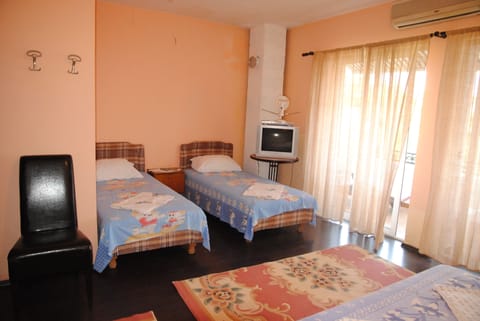 Superior Quadruple Room, Balcony, Sea View | Desk, soundproofing, iron/ironing board, free WiFi