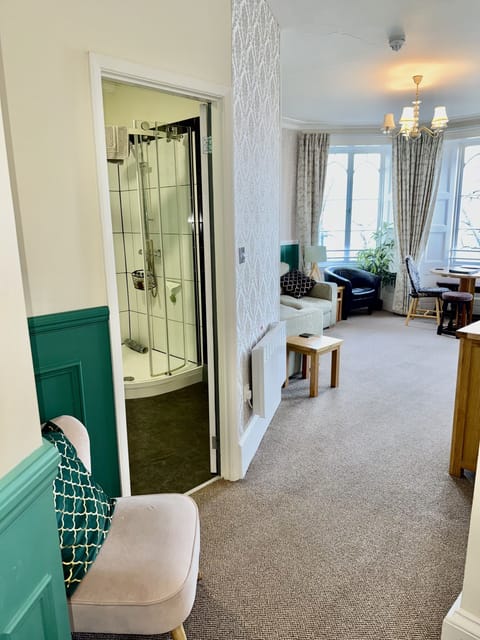 Superior Suite, Ensuite, Sea View (King- Double and bunks)