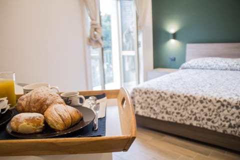 1 bedroom, premium bedding, desk, iron/ironing board