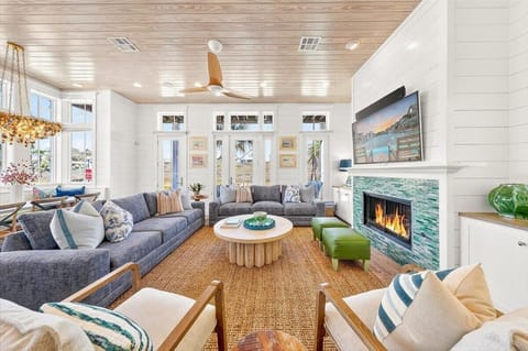1st Floor, Living Room