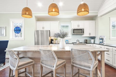 Kitchen, 2nd Floor