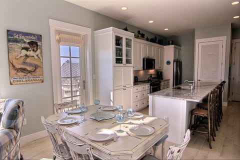 Dining Area and Kitchen - 1st Floor - Dining Area with Balcony #1 Access