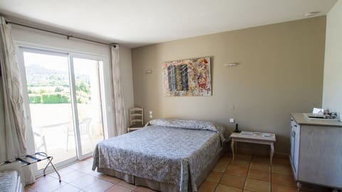 Double Room | In-room safe, blackout drapes, soundproofing, iron/ironing board