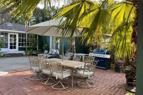 Patio with seating, BBQ new in 2022