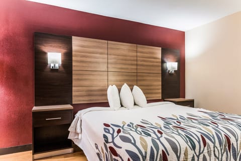 In-room safe, desk, blackout drapes, free cribs/infant beds