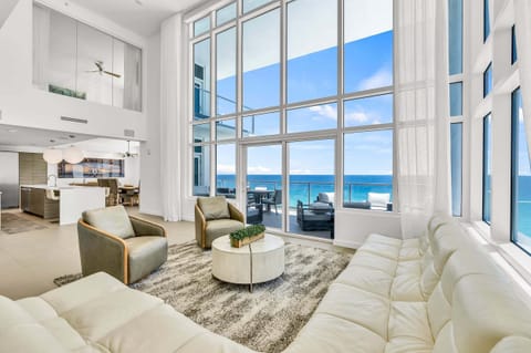 Sky's the Limit - Destin - Living Room
