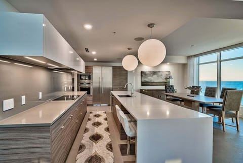 Sky's the Limit - Destin - Kitchen